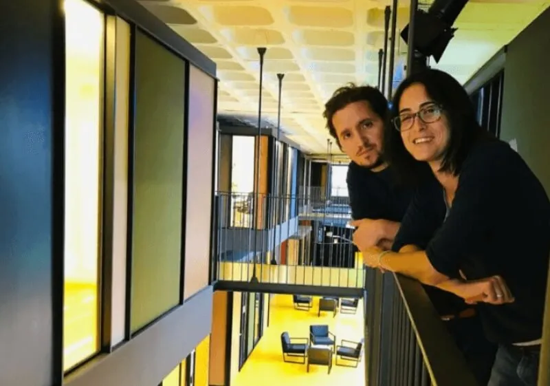 Magda Cebrián y Martí, fundadores de Go Zero Waste, en las oficinas de Barcelona